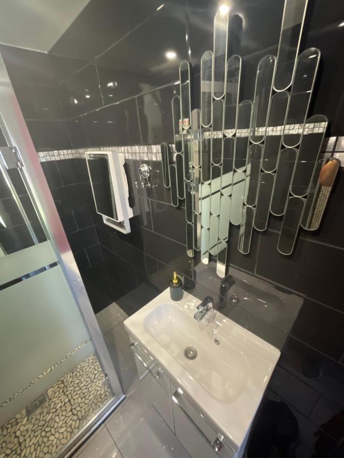 Apartament Zekri Livry-Gargan Zewnętrze zdjęcie
