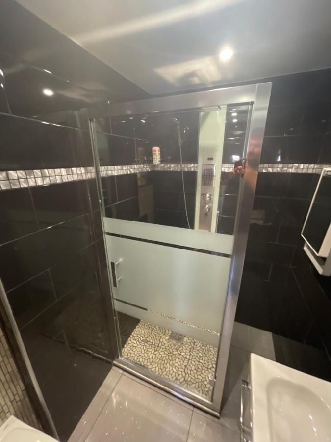 Apartament Zekri Livry-Gargan Zewnętrze zdjęcie